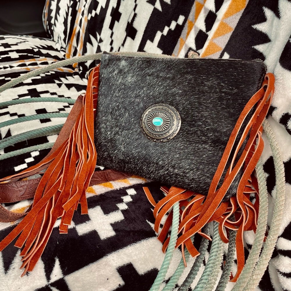 Cowhide crossbody✨